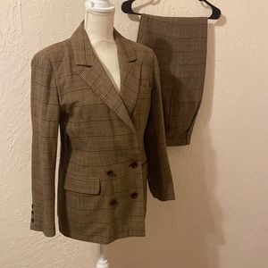 JG Hook 100% wool ladies brown suit -Size 4